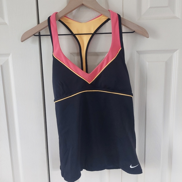 Nike Swim Black Racerback Tankini Built In Bra Top! Women's Sz. 8! - Picture 1 of 5